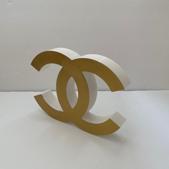 ❗️PRICE DROP❗️ Rare Large CC Gold/White Art Decor - Picture 4 of 6